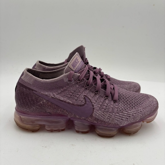 Nike Women's 7.5 Violet Dust Purple Flyknit Lace Up Sneakers - Picture 1 of 7